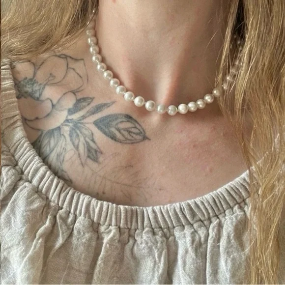 White Silver Pearl Necklace Vintage “Dove”  15” Marquise Fishhook Classic Simple - Picture 3 of 10